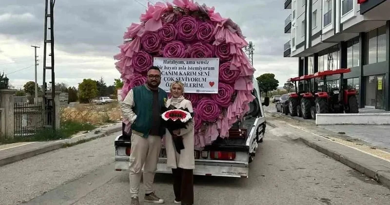 Sosyal medya bu çifti konuştu! Çekiciyle çiçek buketi gönderdi Sözcü Gazetesi