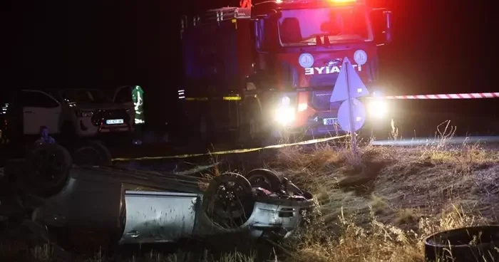 Nevşehir’de otomobil tarlaya uçtu: 2 ölü, 1 yaralı