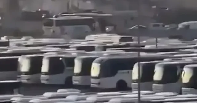 İsrail Bin 966 Filistinli tutsağı otobüslere bindirdi VİDEO İZLE