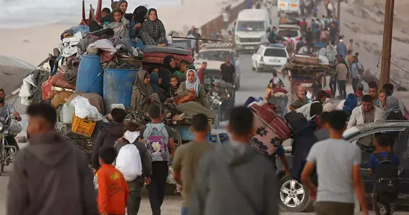 İlk yardım tırları Gazze ye ulaştı