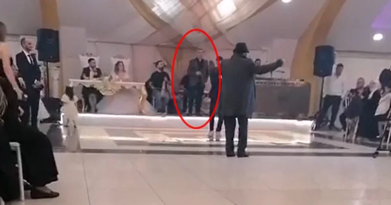 Sanatçının acı ölümü: Sahnede şarkı söylerken kalp krizi geçirdi