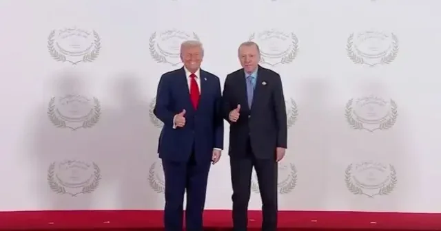Erdoğan ve Trump Gazze Zirvesi nde fotoğraf çekildi VİDEO İZLE