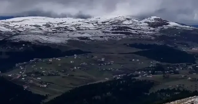 Trabzon yaylaları beyaza büründü VİDEO İZLE