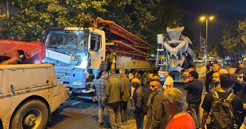 İstanbul da beton pompası 7 araca çarptı