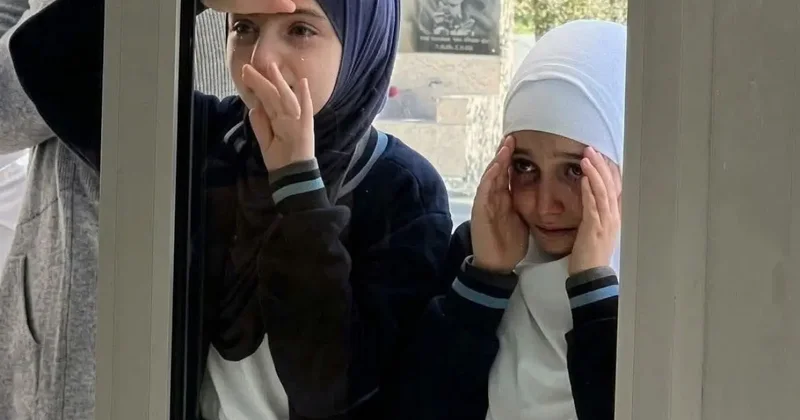 Azerbaycan daki başörtü yasağına AK Parti den sert tepki: Vicdanınız sızlamıyor mu
