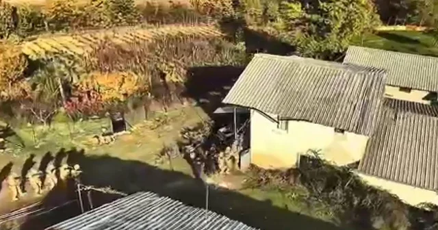 Bağ evinde saklanan firari hükümlüye jandarmanın operasyonu dron kamerasında Karabük Haberleri