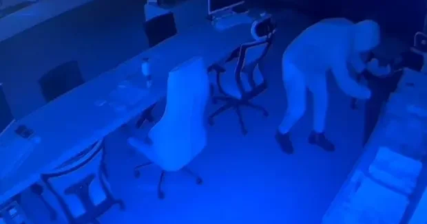 Antalya haberleri Antalya da 1 milyon TL lik vurgun! Hırsızın kimliği şaşkına çevirdi 13 Kasım 2025