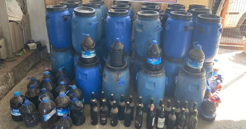 İzmir de sahte içki operasyonu: Bir çift gözaltına alındı Sözcü Gazetesi