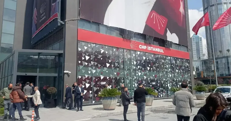 CHP de skandal olay: İstanbul İl Binası na dışkılı saldırı