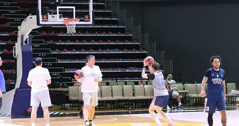 Anadolu Efes, Antalya’da oynanacak Bayern Münih maçına hazır