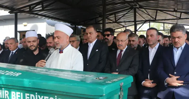 AK Parti Sözcüsü Çelik, dayısının cenaze törenine katıldı