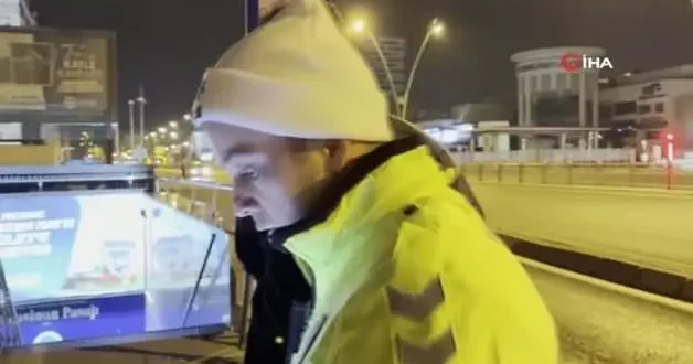 Şaka gibi! Ehliyetsiz sürücünün otomobilini almaya gelen şahısta da ehliyet çıkmadı