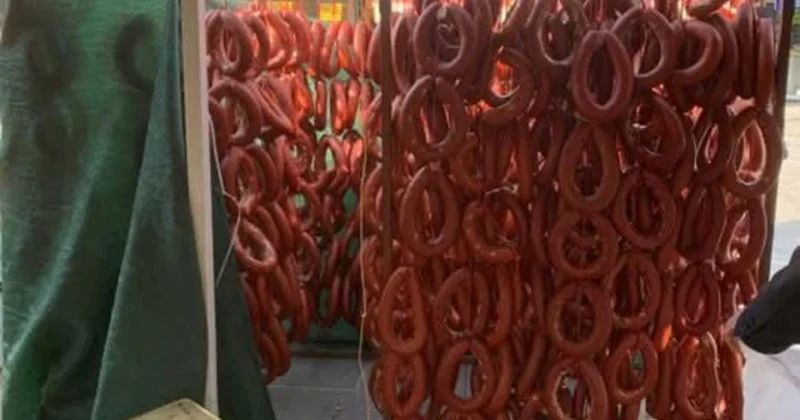 Halk sağlığını tehdit eden 415 kilogramlık sucuğa el konuldu