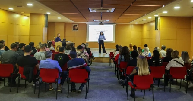 Büyükşehir de personele Aile İçi İletişim eğitimi Antalya Haberleri