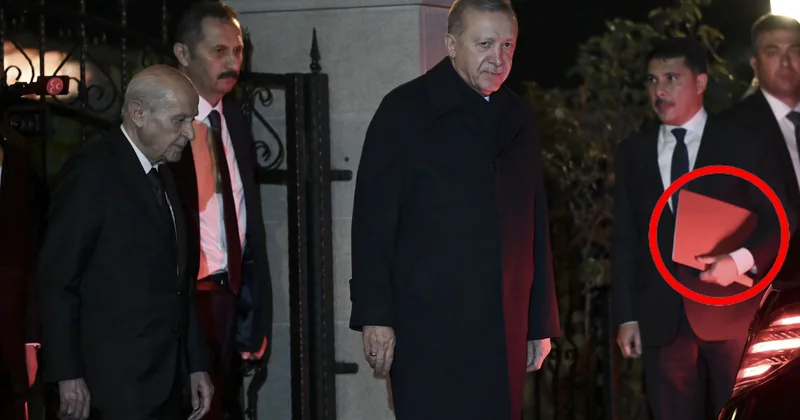 Erdoğan ve Bahçeli görüşmesinde merak edilen kırmızı dosyanın içinde ne vardı? Sözcü Gazetesi