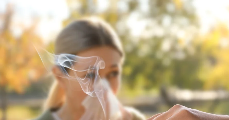 Pasif içicilik kadınlarda kanser riskini artırıyor Haberler Sağlık Haberleri