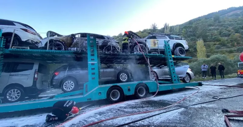 Bozdoğan da araç yüklü tırda yangın: Araçlar kullanılamaz hale geldi