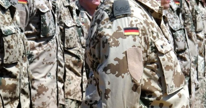 Almanya da hükümette yer alan partiler askerlik hizmeti reformunda anlaştı Dış Haberler