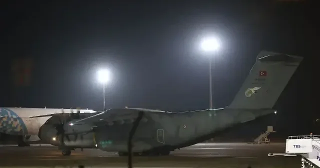 Gürcistan da şehit olan askerlerimizin naaşları Türkiye de VİDEO İZLE