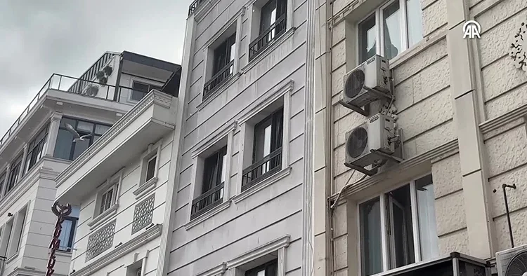 İstanbul da gıda faciası: 2 çocuk yaşamını yitirdi Almanya dan gelen aile lokantada tüketti