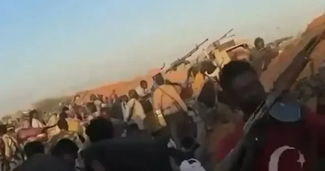 Sudan da BAE destekli katliama karşı Türk bayraklı direniş VİDEO İZLE