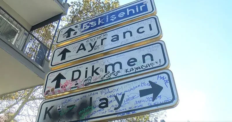 Kızılay tabelası, 3 üncü kez yenilendi