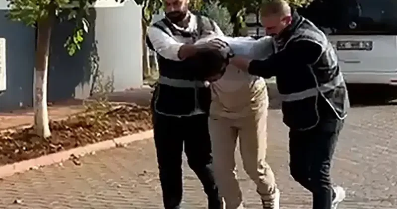 Anlaşmazlık yaşadığı ortağını dövdü, havaya ateş açıp kaçarken kazara kendini vurdu