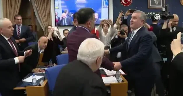 Bütçe görüşmelerinde CHP Grubu ile Bakan Bak arasında komik anlar yaşandı