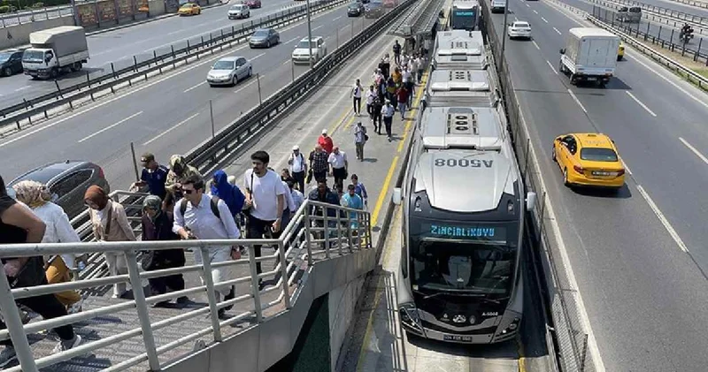 İstanbullular dikkat: Metrobüs güzergahı değişiyor