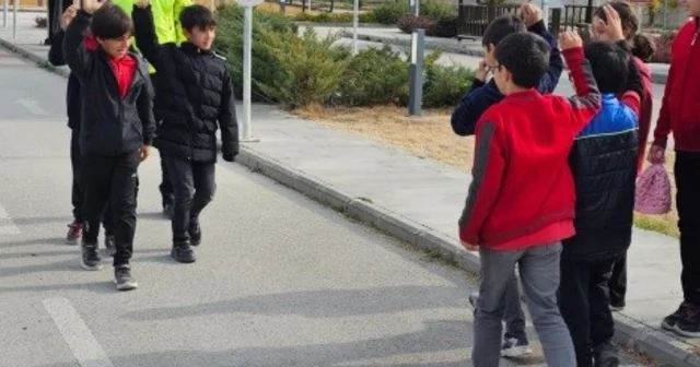 Niğde de öğrencilere teorik ve uygulamalı trafik eğitimi Niğde Haberleri