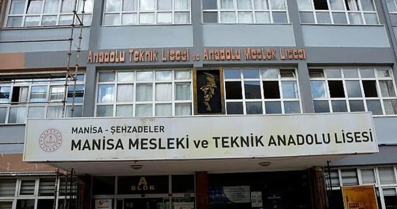 Manisa daki okulda skandal bitmiyor: Satranç şeytan icadı deyip yasakladılar!