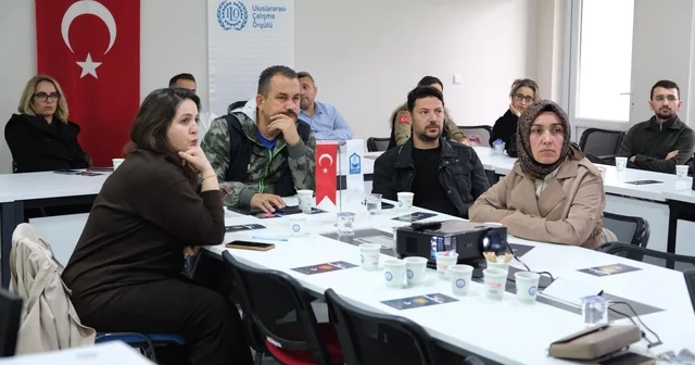 Yıldırım da şiddete karşı farkındalık eğitimi Kadına şiddet toplumsal bir yaradır Bursa Haberleri