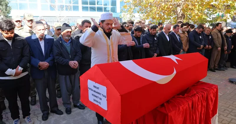 Terhis olduktan 5 gün sonra vefat eden genç son yolculuğuna uğurlandı