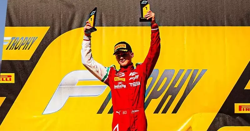 Türkiye’nin Formula pilotu Alp Aksoy, Formula Trophy’de şampiyon