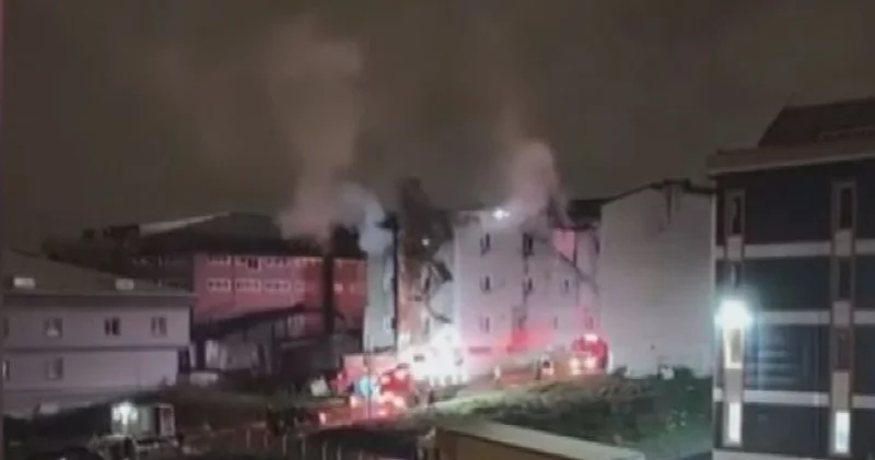 Arnavutköy de fabrika yangını: 1 i ağır 3 yaralı Son dakika haberleri