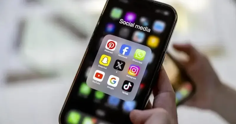 Avustralya da yetişkinlerin yüzde 79 u yeni sosyal medya yasağını destekliyor Dünya Haberleri