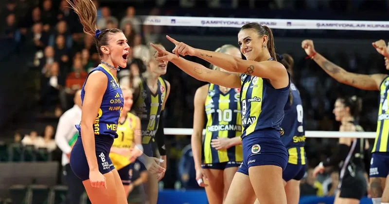 Fenerbahçeli Alessio Orro İstanbul da sevgilisiyle ortaya çıktı: Pozu olay oldu