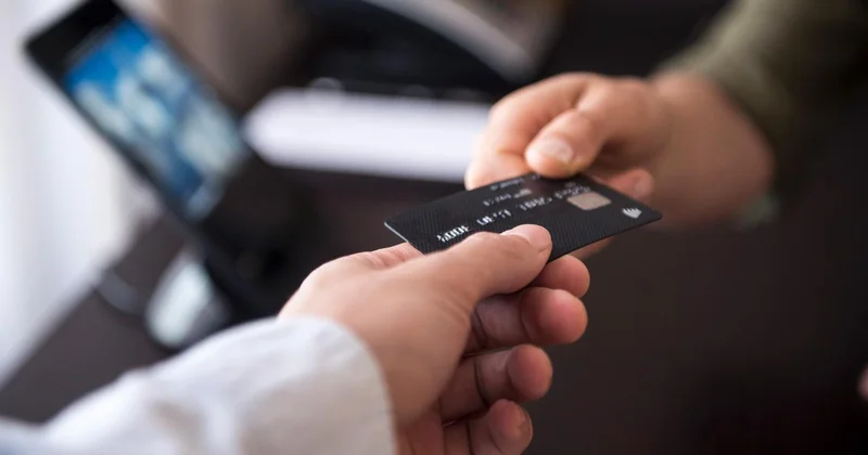 Merkez Bankası kredi kartı faiz oranlarını düşürdü