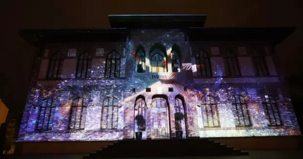 Konya haberleri Konya Büyükşehir, Taş Bina da video mapping gösterisi başlattı 13 Aralık 2025