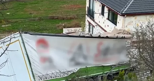 Antalya da şarampole devrilen TIR bir eve çarptı VİDEO İZLE