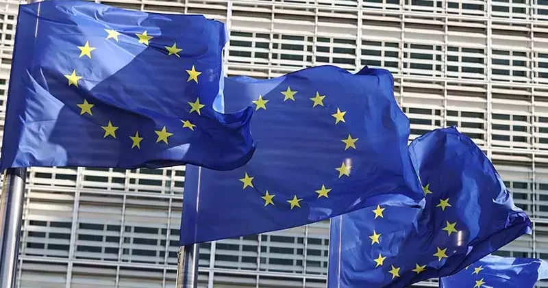 AB, Rusya nın yaklaşık 210 milyar avroluk varlıklarını süresiz dondurdu