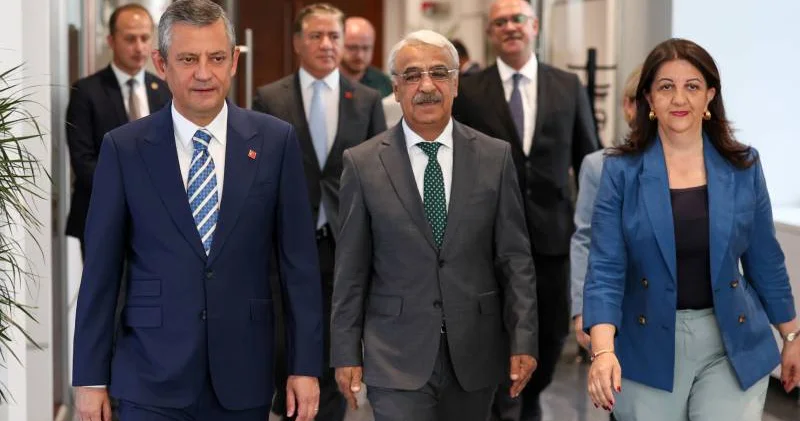 Özgür Özel: CHP ve DEM, Bas rejiminin çökmesinden sonra bölgenin seküler iki partisi, Orta Doğu’da en büyük kazanan Kürtlerle Türkler olacak