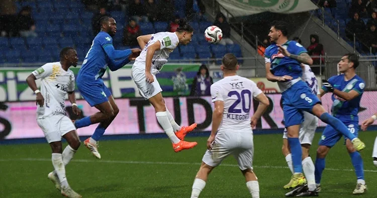 Rizespor 3 0 Eyüpspor (Süper Lig maçı özeti)