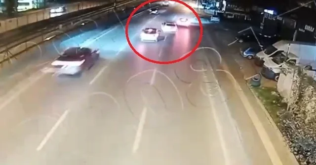 Ehliyetsiz genç, ağabeyinin otomobili ile makas atarken kaza yaptı Bursa Haberleri