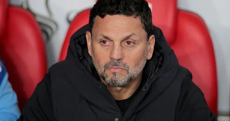 Antalyaspor da Erol Bulut un kararına tepki: Soyunma odasına gitti!