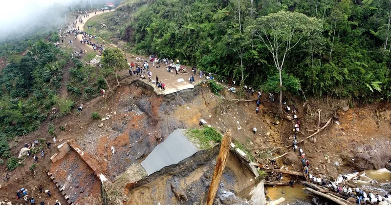 Şiddetli yağış felakete yol açtı, ölü sayısı 1000 i aştı Sözcü Gazetesi