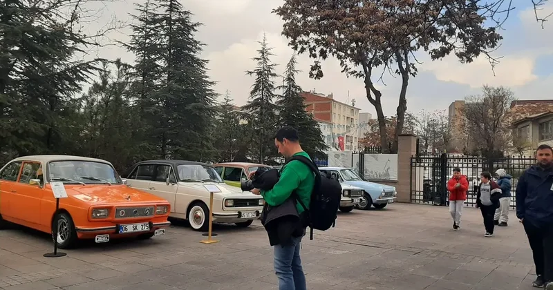 Anadol araçlarının sergilendiği Anadol un Doğuşu Sergisi ziyarete açıldı