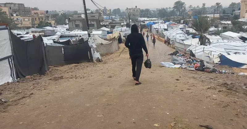 Gazze’de kış felaketi: Sel her yeri sardı, Deniz Feneri kampları testten geçti