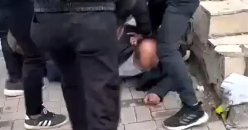 Yaşlı adama sokak ortasında meydan dayağı! Kanlar içinde yere yığıldı