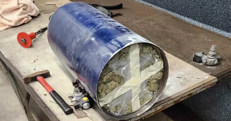 Oto gaz tüplerine gizlenen 70 kilo esrar yakalandı